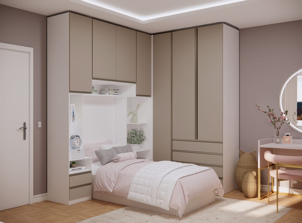 Quarto Modulado Solteiro Fendi e Branco Quarto de solteiro feminino decorado com móveis modulados fechados nas cores branco e fendi, destacando um armário de canto em L, nicho central com cama e uma penteadeira lateral com espelho redondo iluminado.